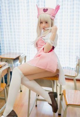 智能机器人李采潭