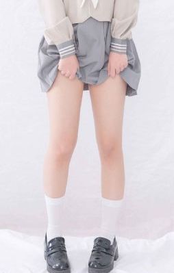两个小婕子和洗澡hd